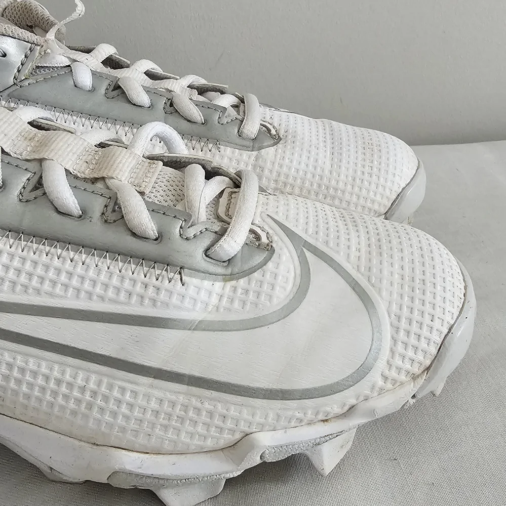 NIKE Phantom White & Gray Youth Sports Cleats, Shoes